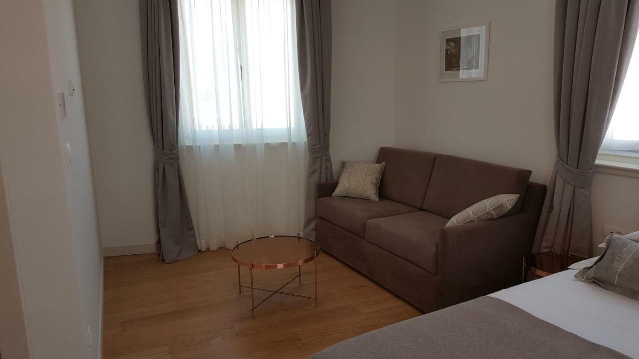 Residence Stine Σπλιτ Εξωτερικό φωτογραφία